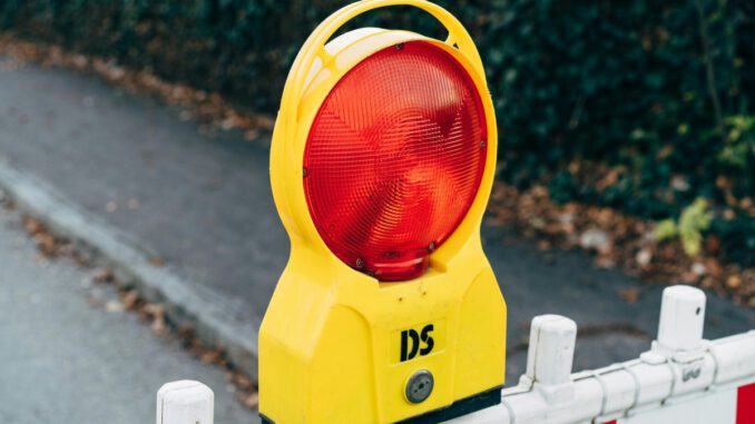 Fernwärmeausbau in Schwalbacher Straße führt zu Sperrungen und geänderter Verkehrsführung