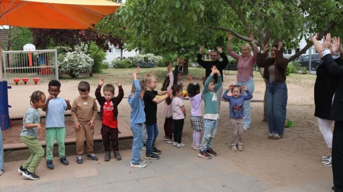 Rüsselsheim hebt Bedeutung der Kinderbetreuung hervor