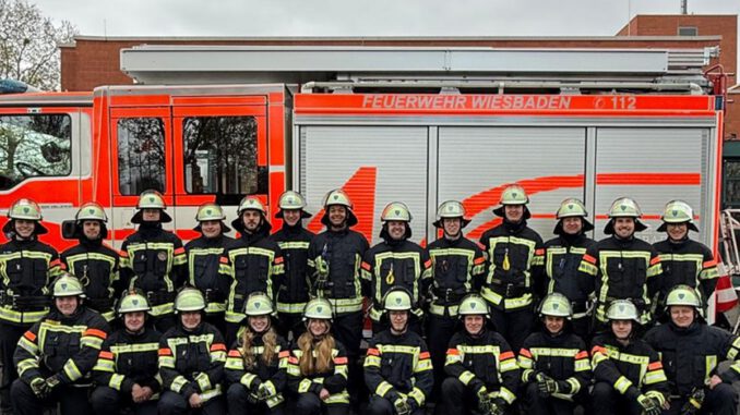 Wiesbaden qualifiziert 23 neue Einsatzkräfte in der Grundausbildung