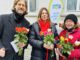 Wiesbaden verschenkt Fairtrade Rosen zum Valentinstag und wirbt für fairen Handel